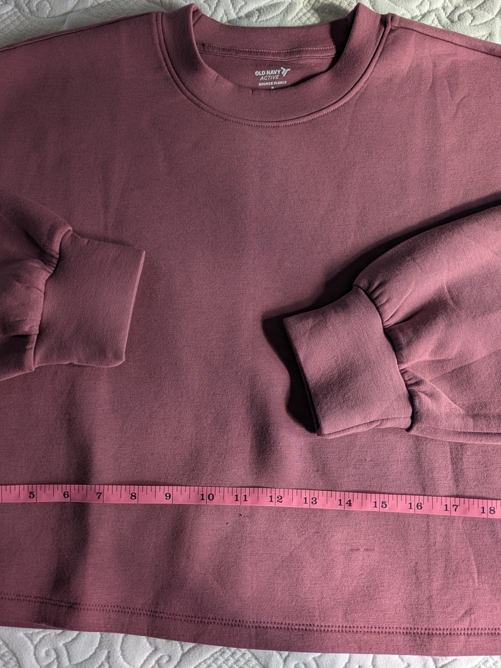 Old Navy Active Dusty Rose Bounce Fleece Cropped Crewneck Sweatshirt - Picture 2 of 4